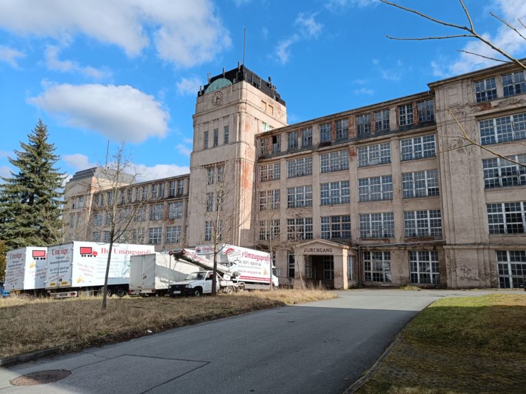 Straßenseite Conti-Bau Wanderer-Werke